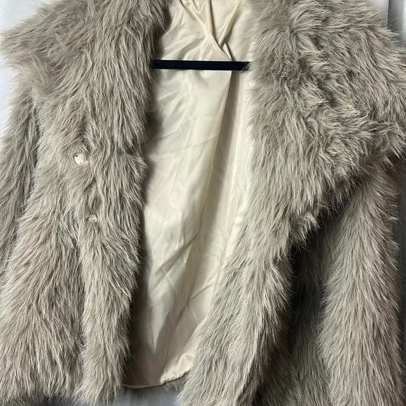 Faux Fur Shaggy Retro Y2K Coat - Picture 9 of 15